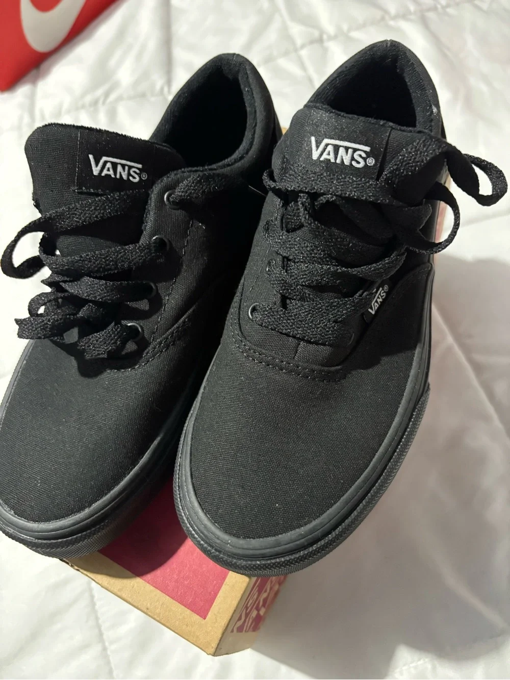 Vans Kids Black Low-Top Canvas Sneakers